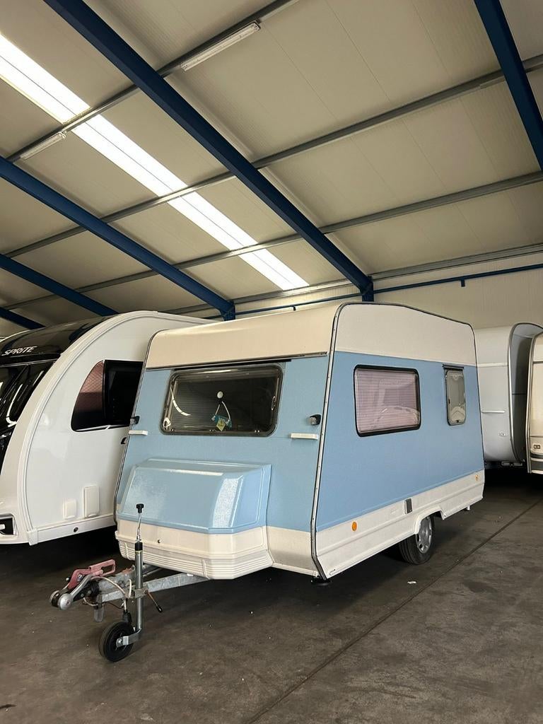 Bustner retro italiaanse style zeer compleet, Caravans en Kamperen, Rondzit, Tot en met 2, Particulier, Koelkast