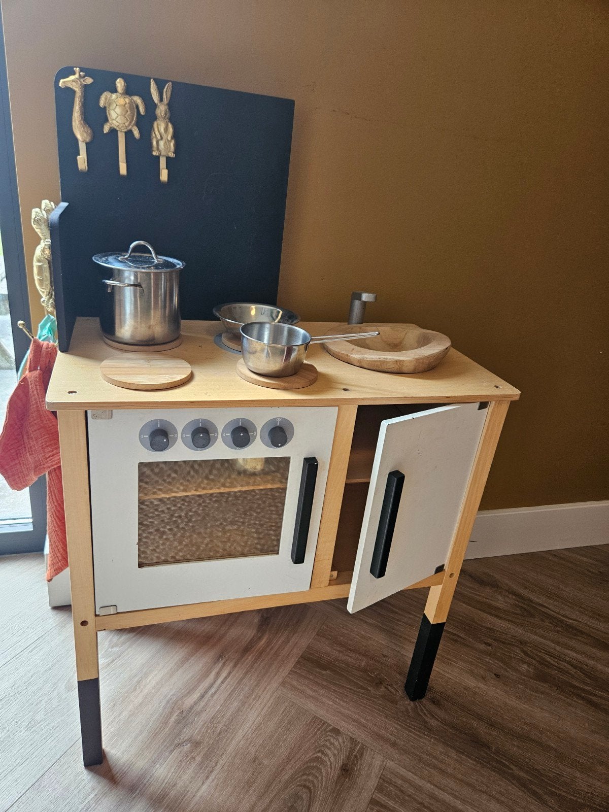 Houten spoelkeukentje inclusief toebehoren, Ophalen of Verzenden, Gebruikt, Hout, Speelkeuken