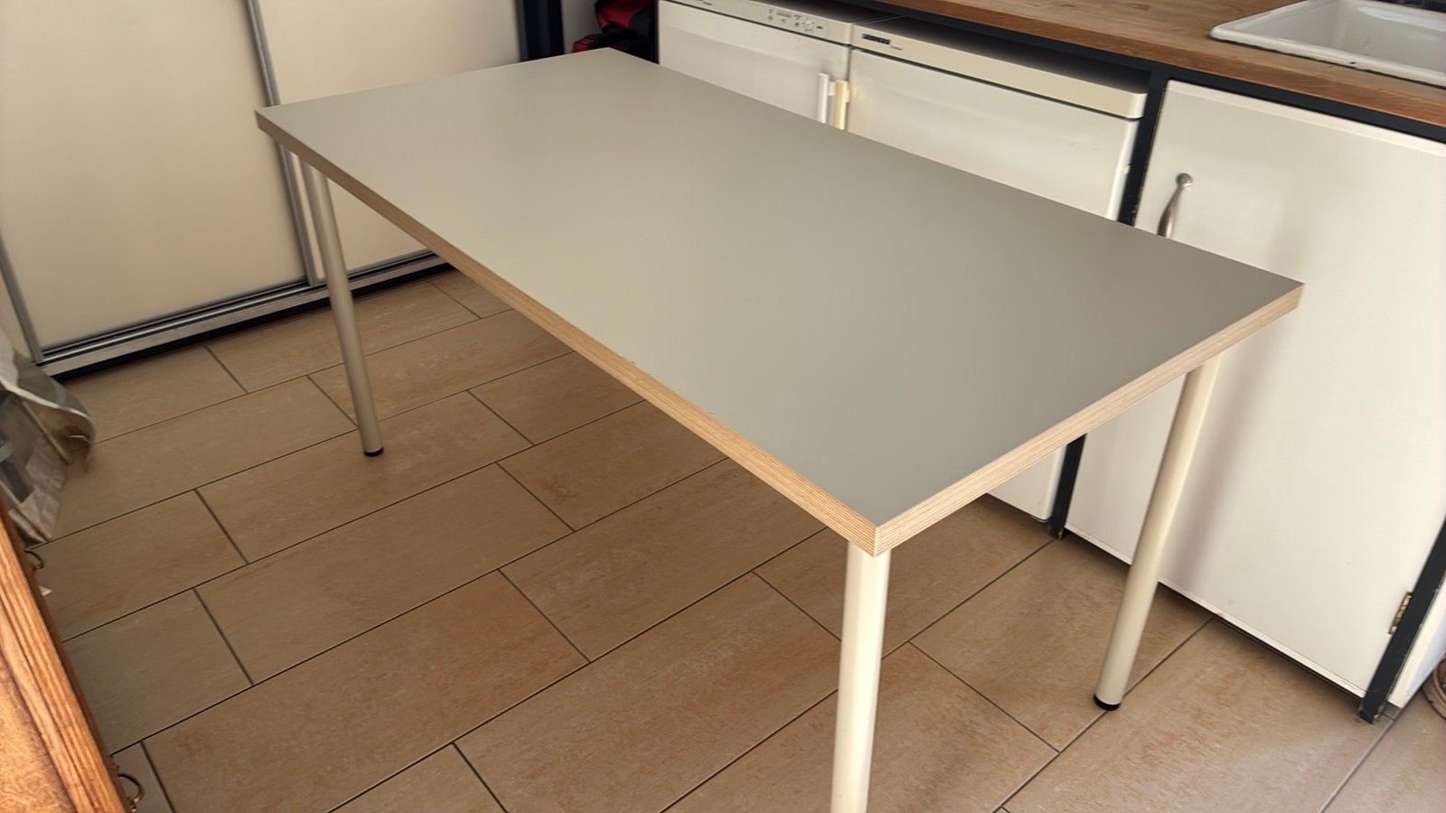 Bureau tafel kleur taupe 150 x75, hoogte 75 cm, Ophalen, Demontabel, 150 cm, Spaanplaat of MDF
