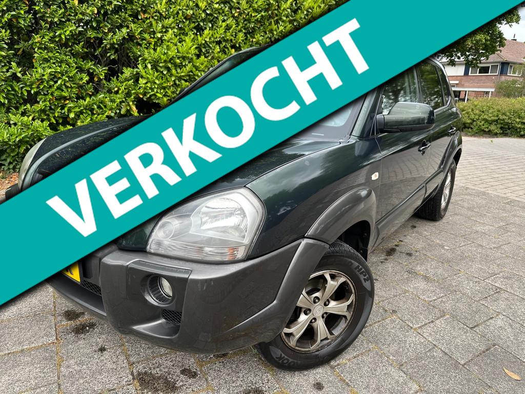 Hyundai Tucson MET AIRCO & JAAR APK!, Gebruikt, 4 cilinders, Origineel Nederlands, Handgeschakeld