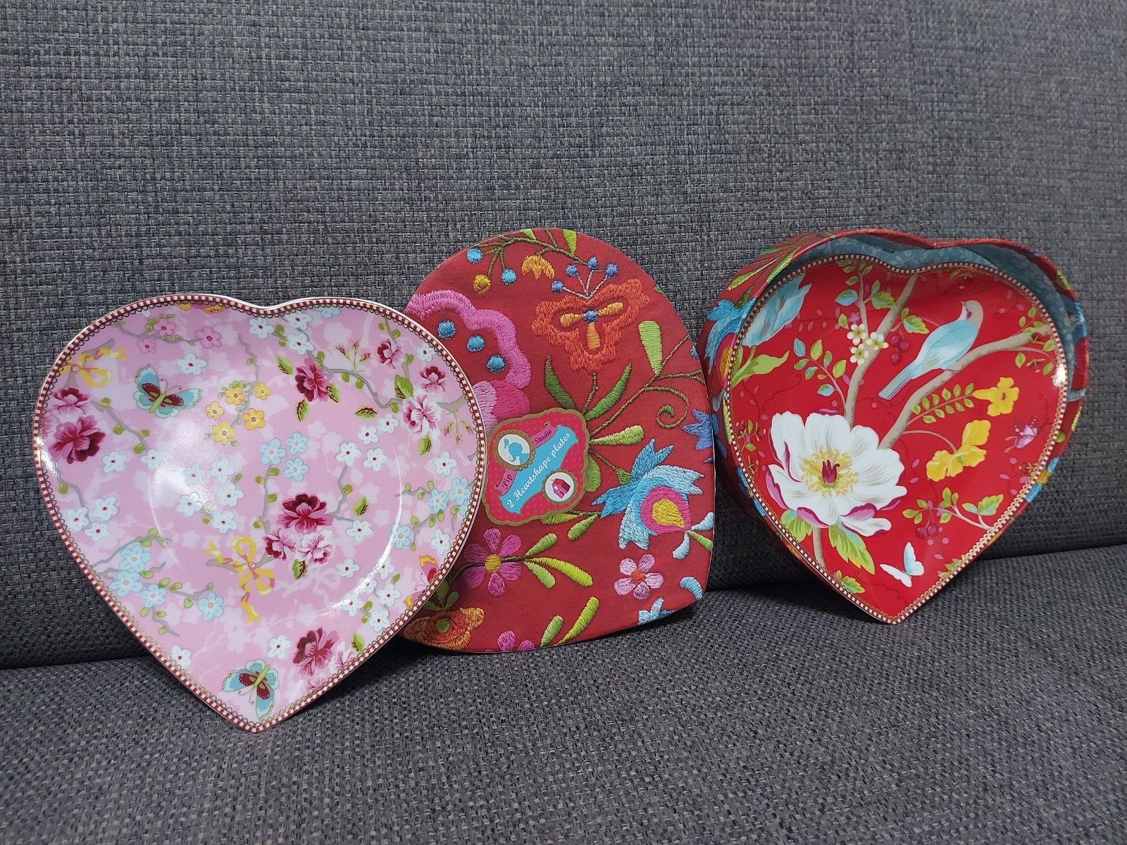 Pip Studio hart borden 2x Chinese rood roze NIEUW doos, Keramiek, Pip Studio, Nieuw, Ophalen of Verzenden