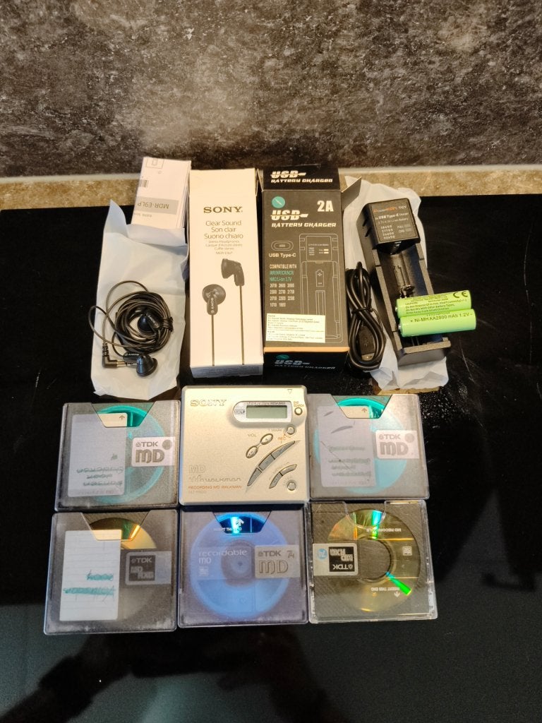 Sony MD MZ-R500 Walkman met accessoires en 5 Minidiscs, Ophalen of Verzenden, Minidisc-recorder