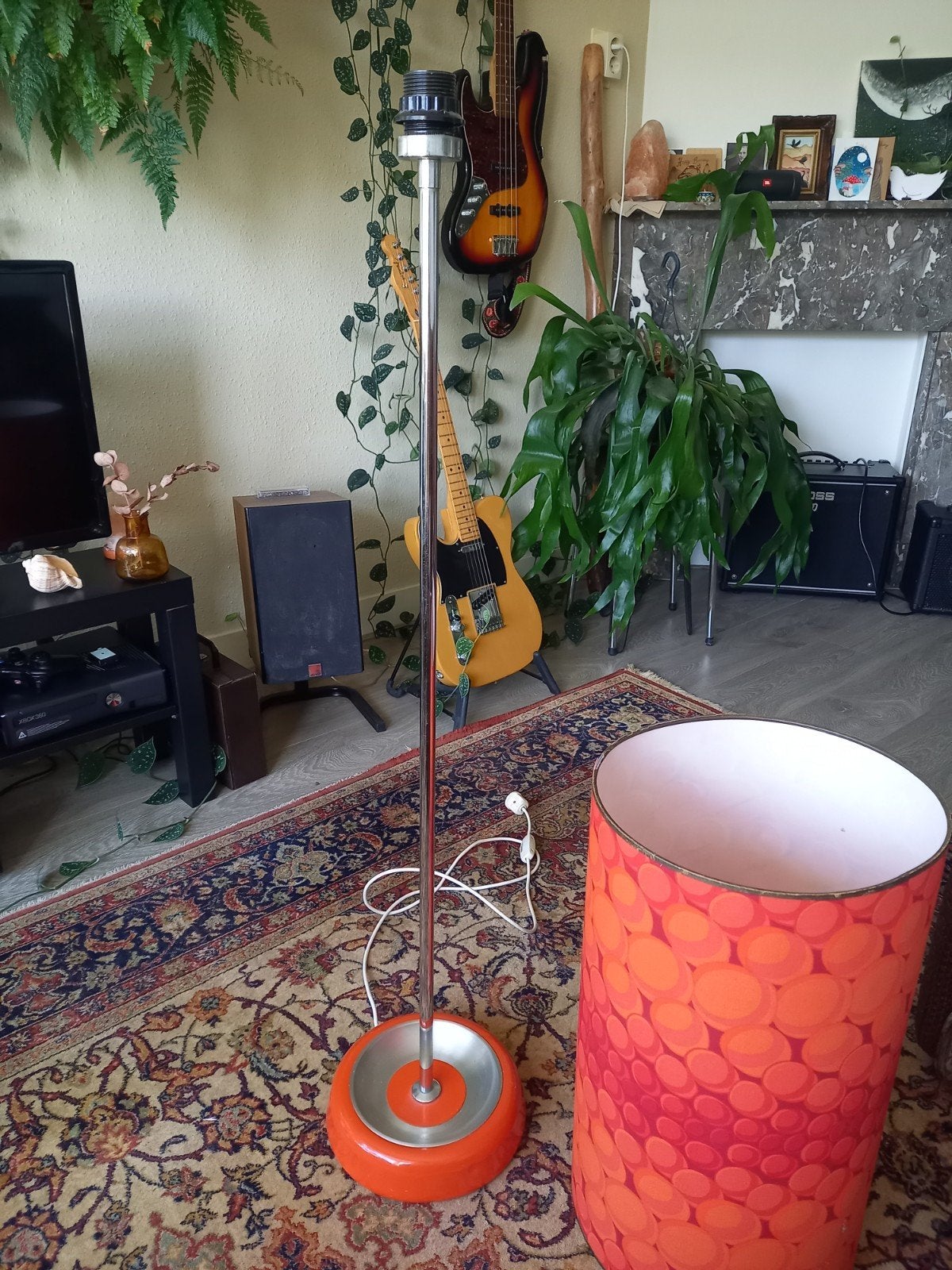 Vintage retro oranje 70s chromen vloerlamp, Antiek en Kunst, Ophalen
