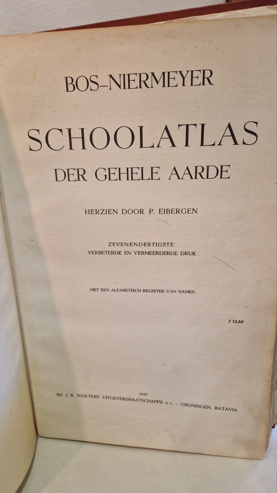 Bos-Niermeyer Schoolatlas der Gehele Aarde 1947, Gelezen, Bosatlas, Ophalen of Verzenden, P.R. Bos, J.F. Niermeyer, P. Eibergen