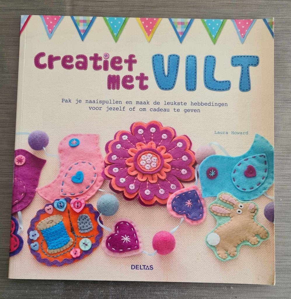 Creatief met vilt, poezentas, verjaardagsslinger, broche, Ophalen of Verzenden, Zo goed als nieuw