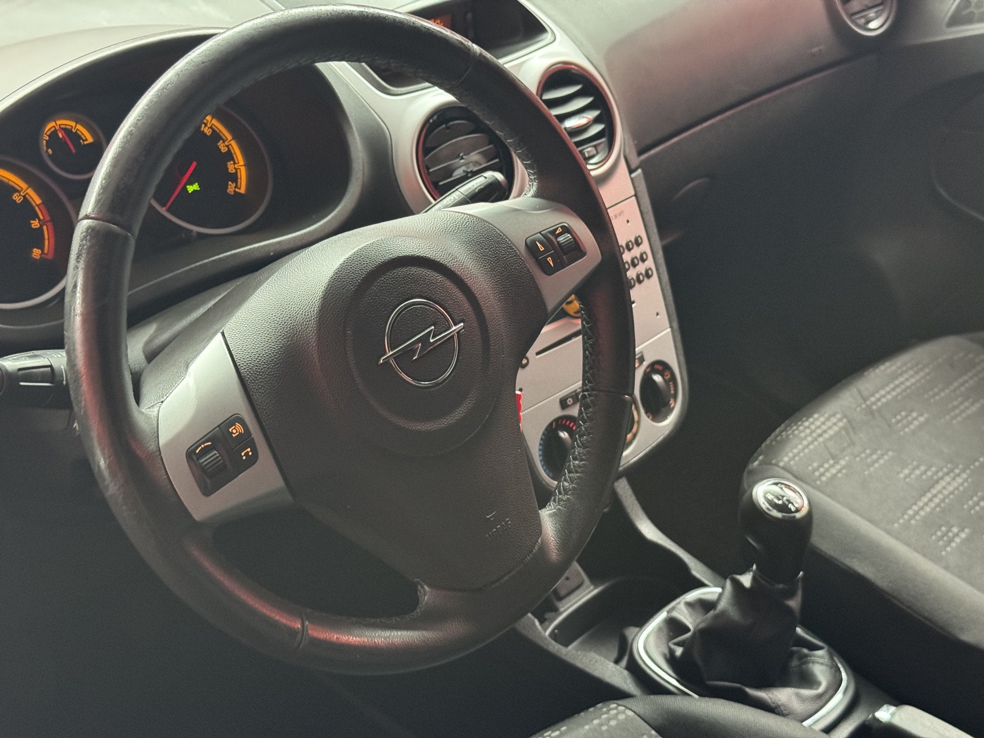 Opel Corsa 1.2-16V Selection | Airco | Radio CD | Cruise Con, Auto's, Voorwielaandrijving, Euro 5, Gebruikt, 4 cilinders