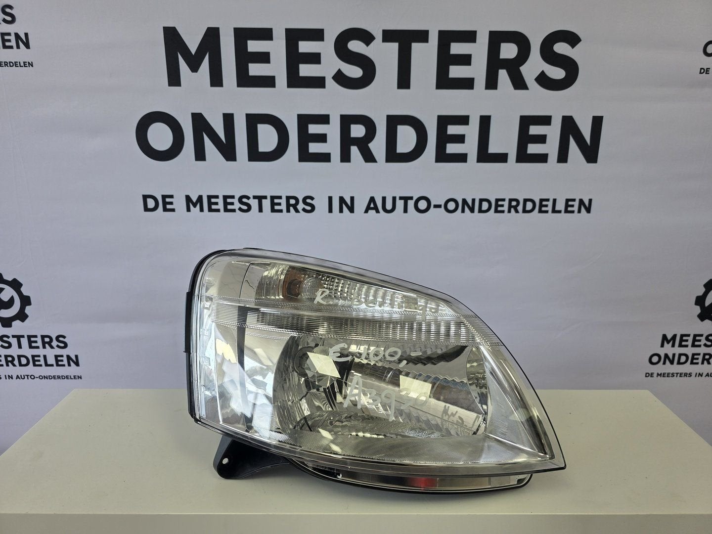 Peugeot Partner Koplamp Rechts 1EG01019602, Gebruikt, -, -, Ophalen of Verzenden