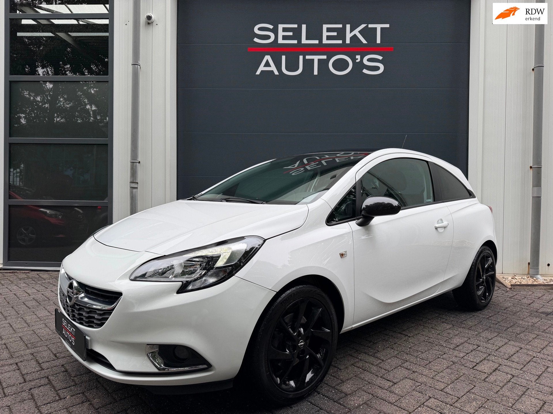 Opel Corsa 1.4 Color Edition Airco/Cruise Control/Car Play/A, Auto's, Voorwielaandrijving, Dealer onderhouden, Gebruikt, 4 cilinders