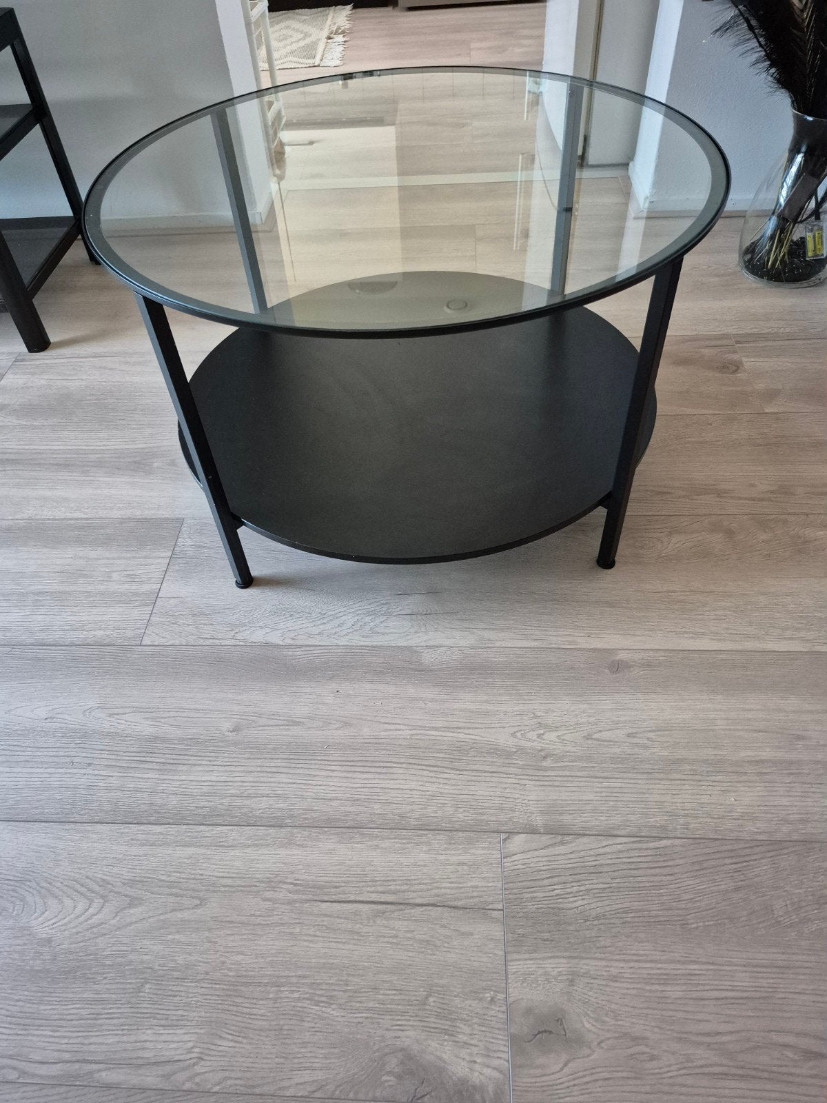 Ikea Glazen salontafel met zwart onderstel, 50 tot 100 cm, Zo goed als nieuw, Modern, 5 – 50