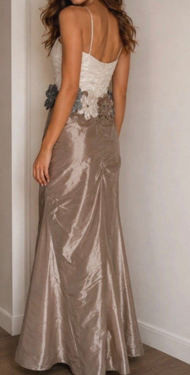 Elegante Galajurk met Bloemenapplicaties, Kleding | Dames, Maat 38/40 (M), Galajurk, Beige, Ophalen of Verzenden