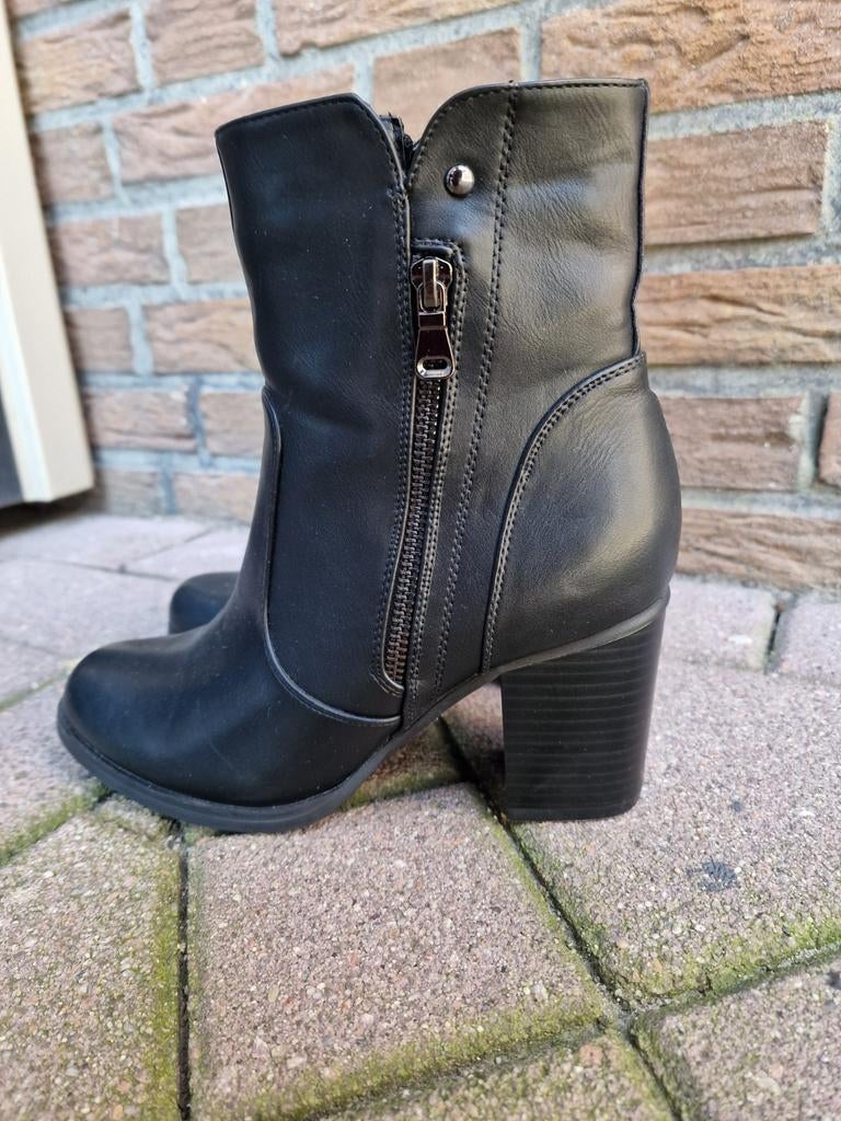 Zwarte dameslaarzen maat 38, Kleding | Dames, Hoge laarzen, Zwart, Nieuw, Ophalen of Verzenden