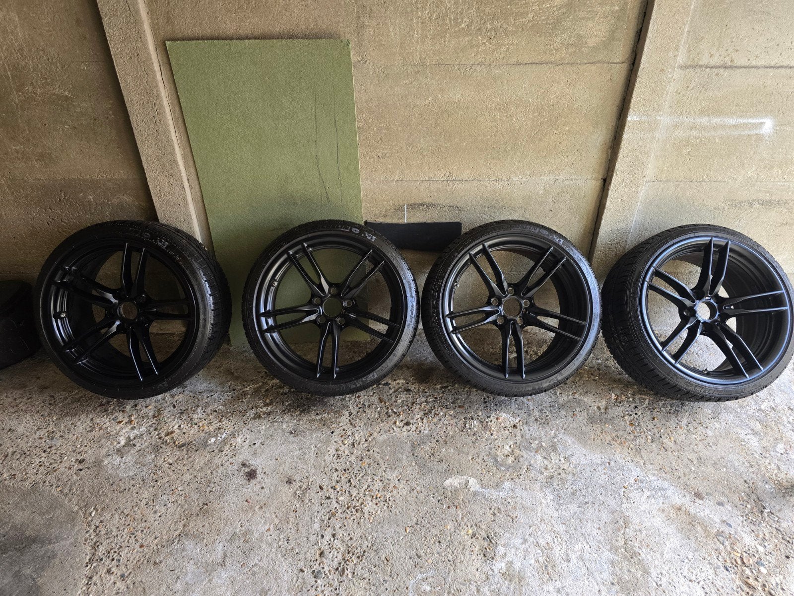19" BMW 641M F80 F82 F83 F87 M2 M3 M4 WINTERSET MICHELIN, Banden en Velgen, Winterbanden, 235 mm, Personenwagen