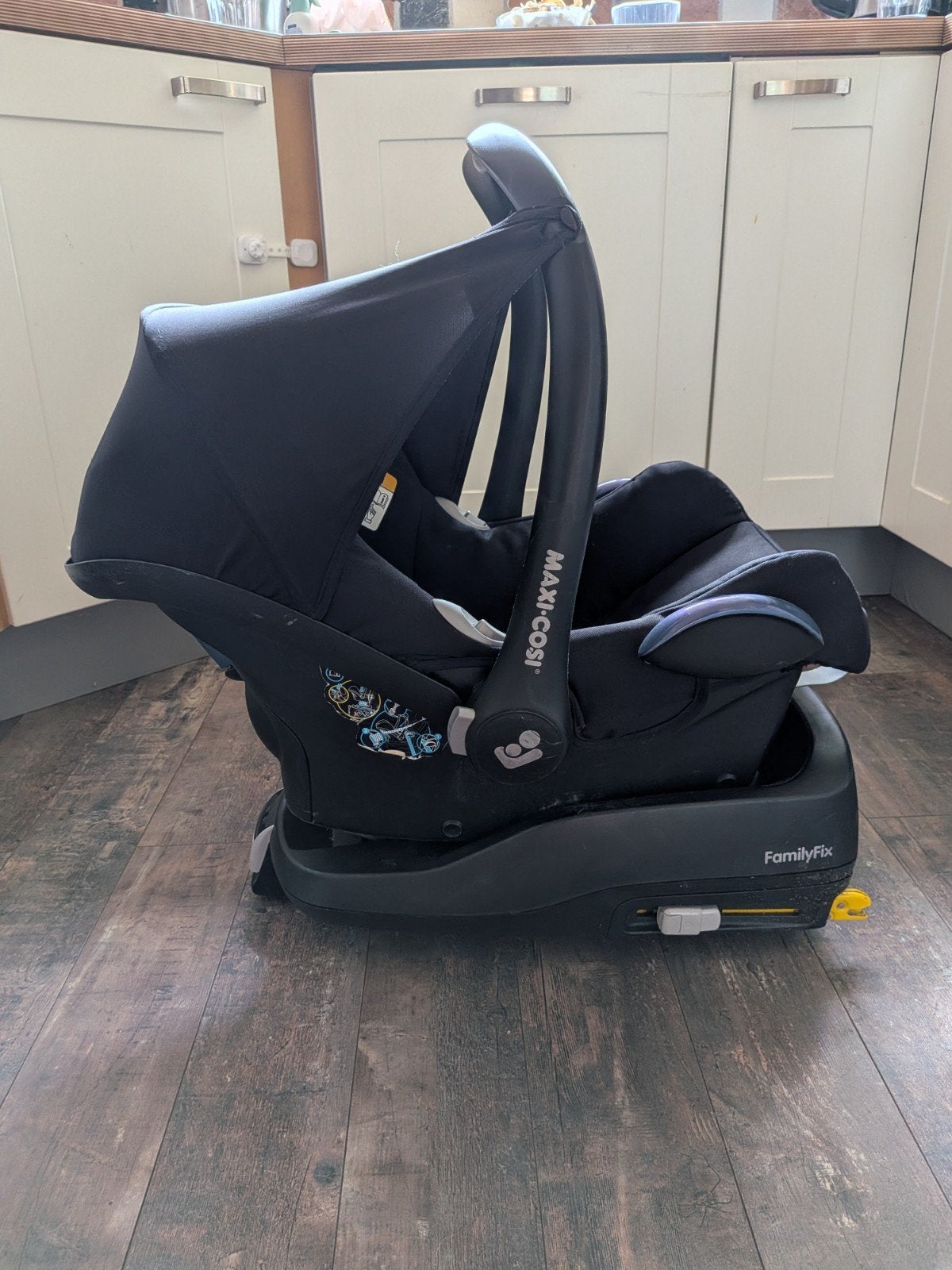 Maxi cosi met Isofix base te koop, Ophalen, Gebruikt, Isofix, 0 t/m 13 kg