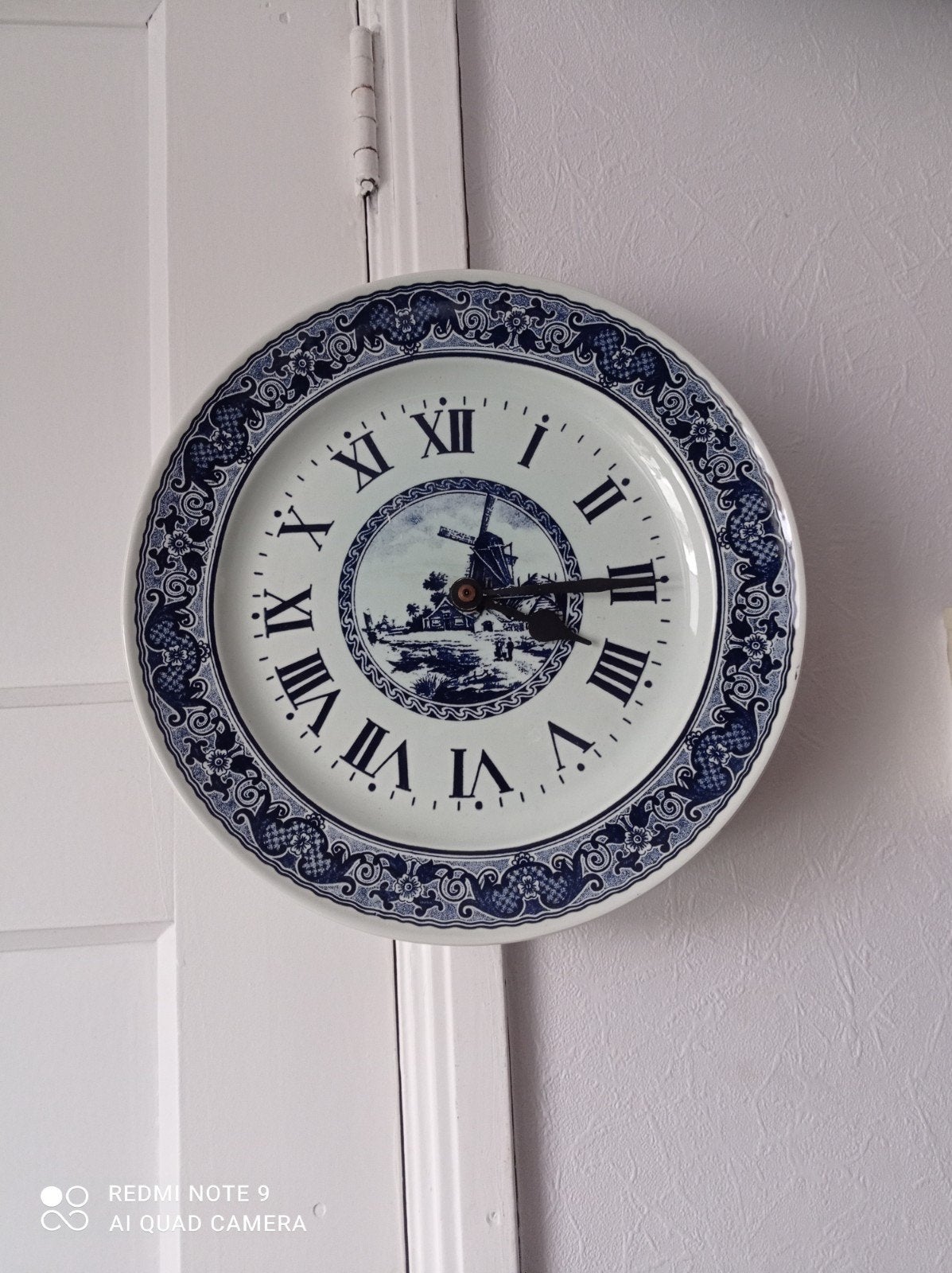 Vintage Wandbord klok met typisch Hollands, Antiek en Kunst, Antiek | Klokken, Ophalen of Verzenden