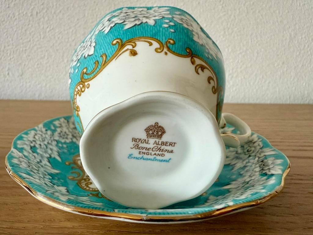 Royal Albert Enchantment-kop en schotel, Verzenden, Zo goed als nieuw, Porselein, Kop en/of schotel