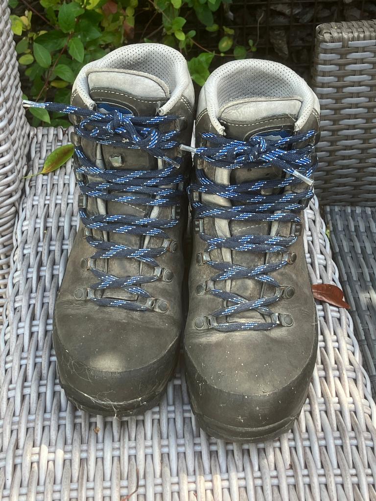 Meindl bergschoenen Island Lady MFS maat 40,5 (UK 7) cat B/C, Ophalen of Verzenden, Gebruikt, Schoenen