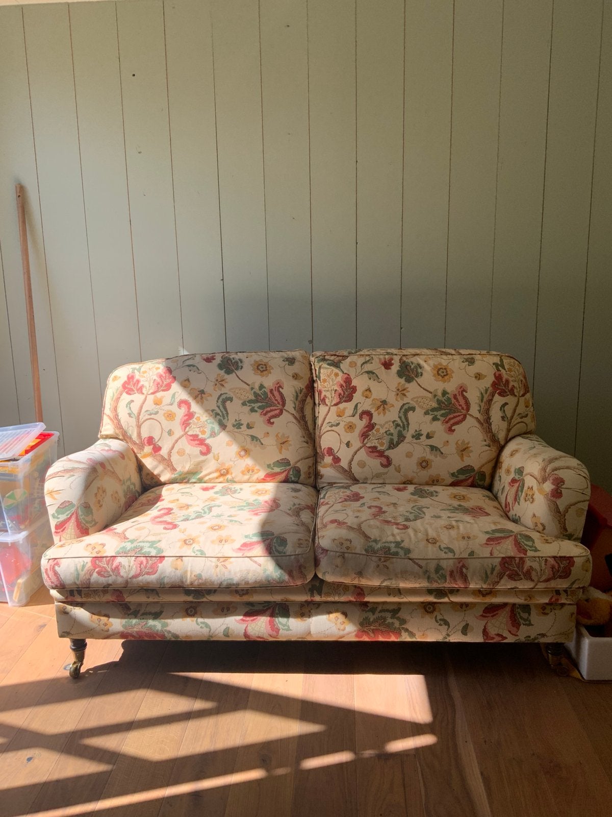 Prachtige design vintage Howard & Sons bank, Huis en Inrichting, Ophalen, Zo goed als nieuw, Tweepersoons, Howards bank Brits klassiek
