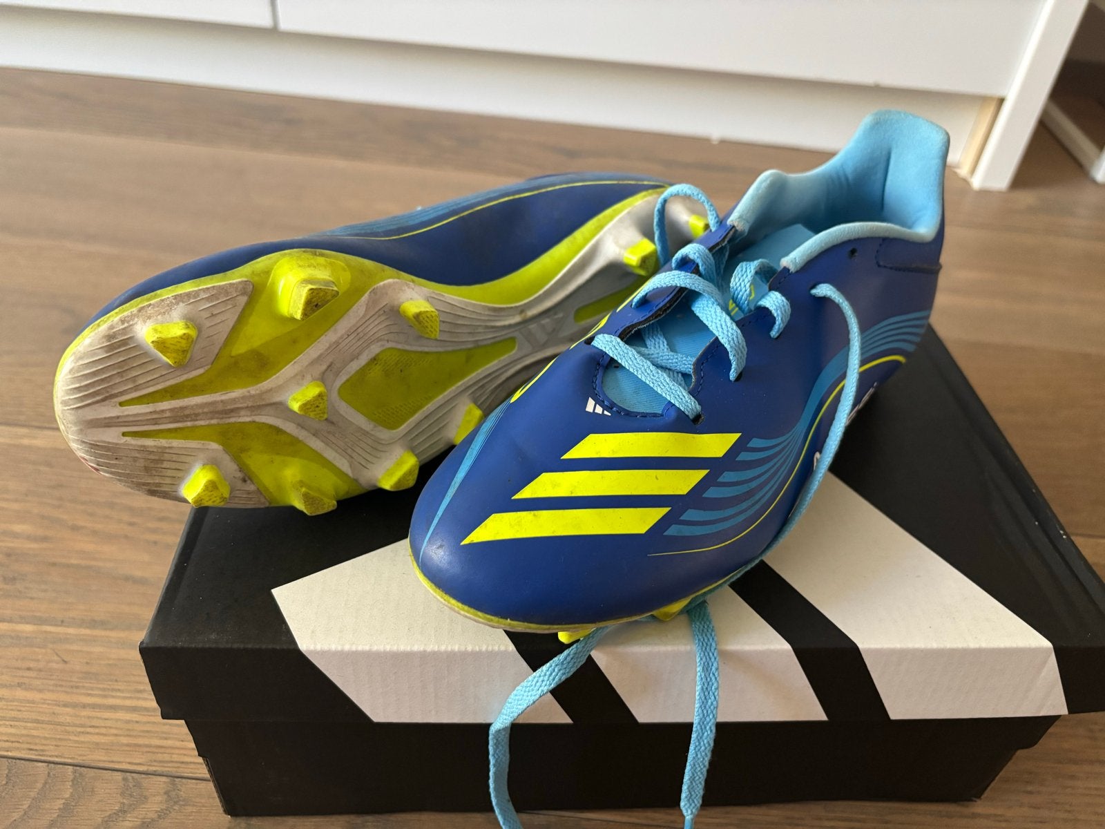 Adidas F50 Messi Club FG/MG voetbalschoenen - Maat 39 1/3, Maat XS of kleiner, Ophalen, Nieuw, Schoenen