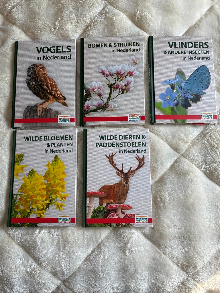 Natuurboeken set: Vogels, Bomen, Vlinders, Bloemen, Dieren, Verzenden, Zo goed als nieuw, Natuur algemeen