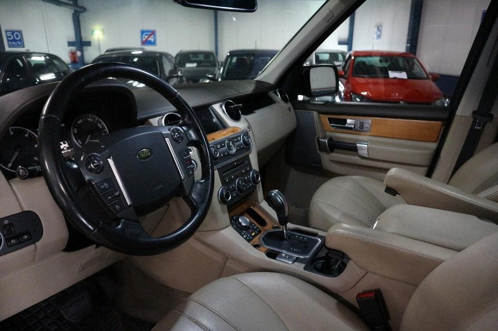Land Rover Discovery 3.0 SDV6 S / Grijs kenteken / Full Opti, Auto's, Automaat, Euro 5, Automatische klimaatregeling, 2461 kg