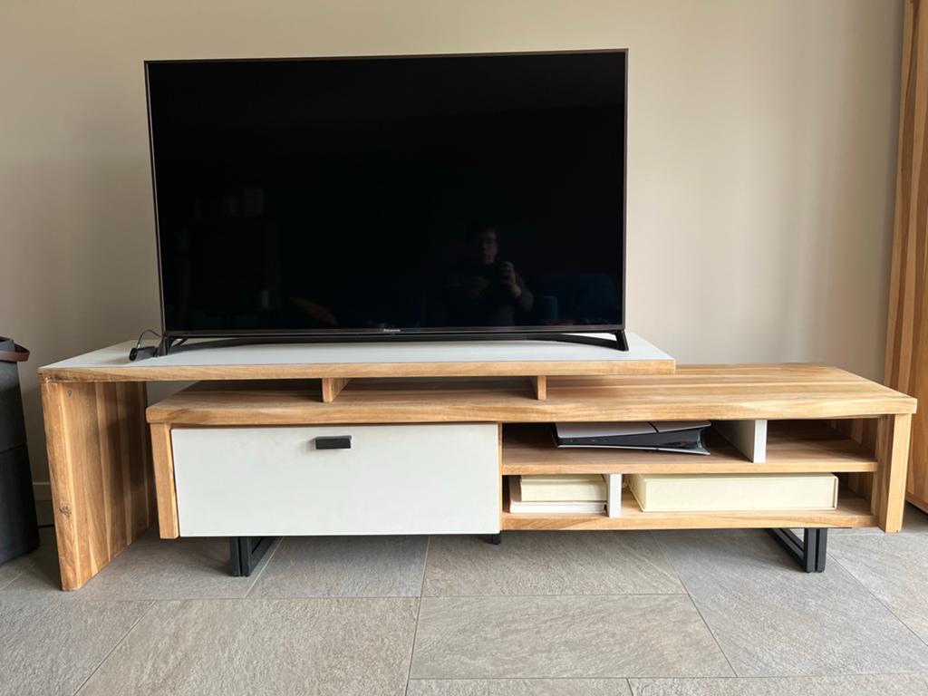 XOOON TV-meubel 190x45x53 cm, Ophalen, 150 tot 200 cm, Zo goed als nieuw, Minder dan 100 cm