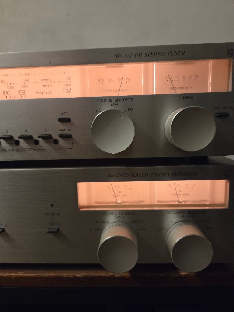 Phillips 22AH305 Versterker en een Phillips AH103 Tuner, Ophalen, Philips, Gebruikt, Tuner of Radio