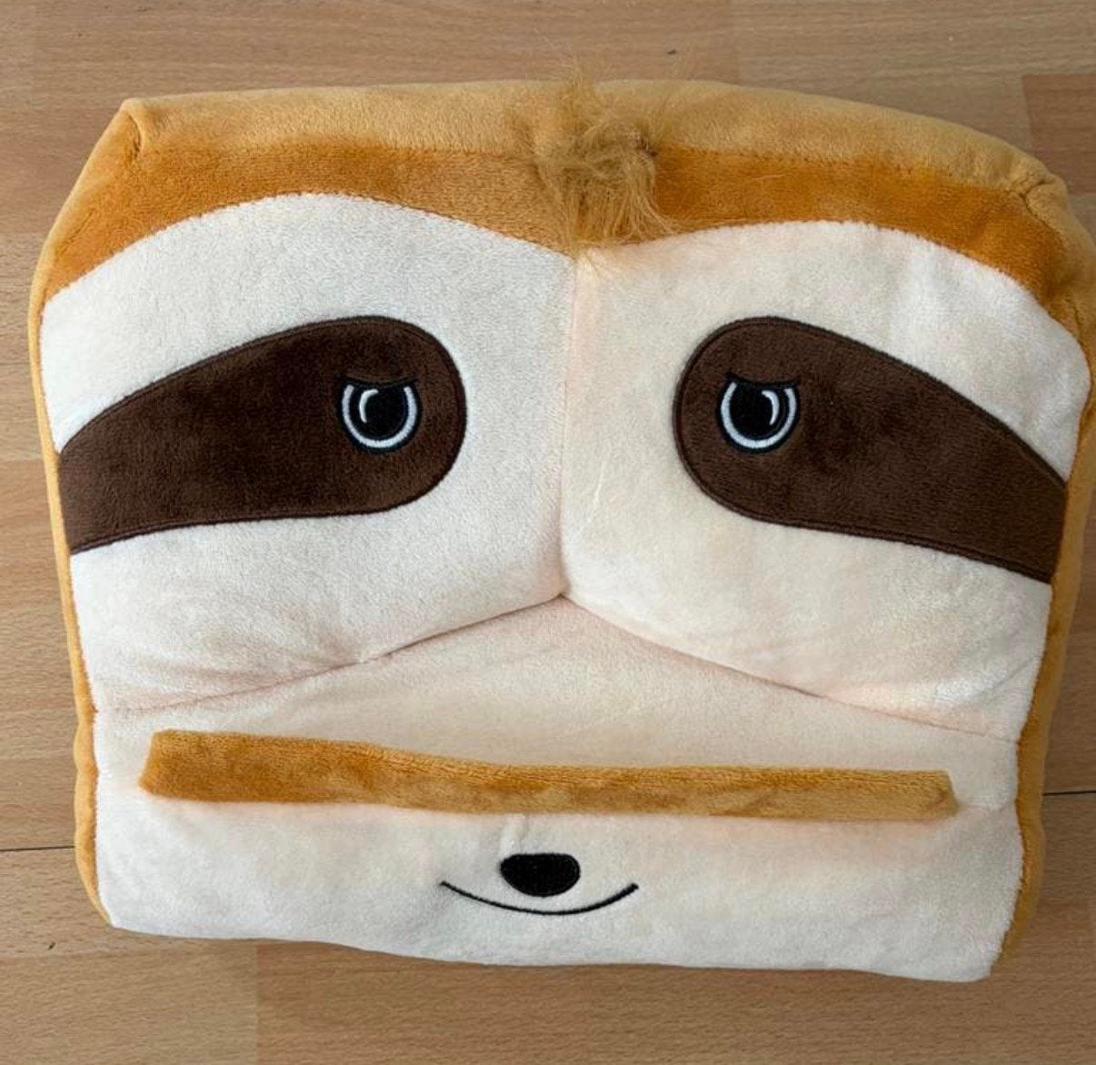 Cuddly reader. Plush book and tablet holder. Tablet houder, Ophalen of Verzenden, Zo goed als nieuw