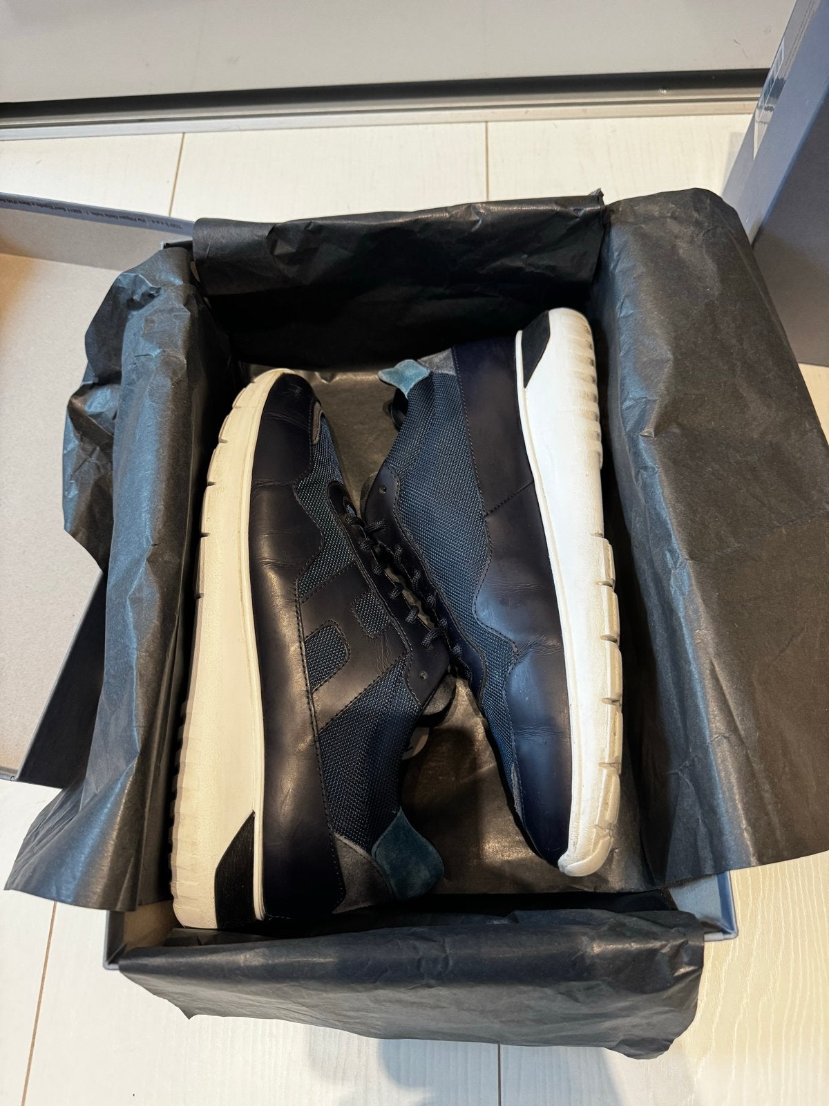 Hogan Interactive 3 Heren Sneakers blauw maat 9 / 43, Kleding | Heren, Blauw, Ophalen of Verzenden, Sneakers of Gympen, Gedragen