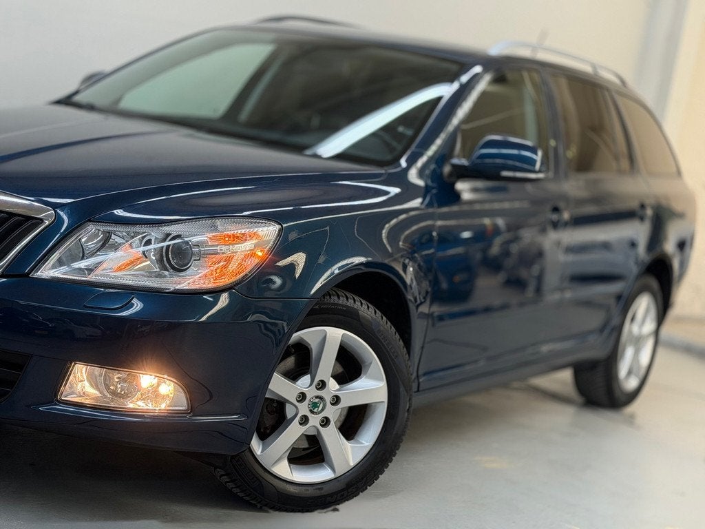 Skoda Octavia Combi 1.4 TSI Greentech Elegance Business Line, Auto's, Voorwielaandrijving, Euro 5, Gebruikt, 4 cilinders