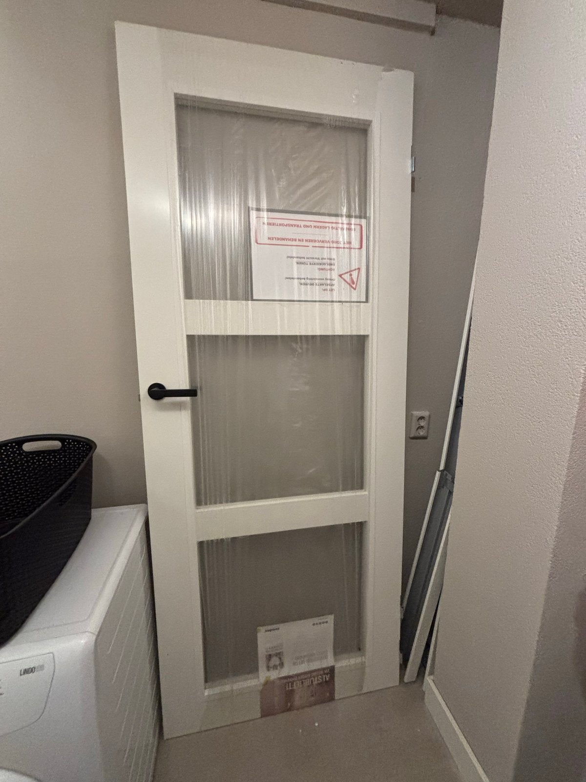 Nieuwe Svedex binnendeur met kozijn en zwarte klink, Ophalen, 80 tot 100 cm, 215 cm of meer, Binnendeur
