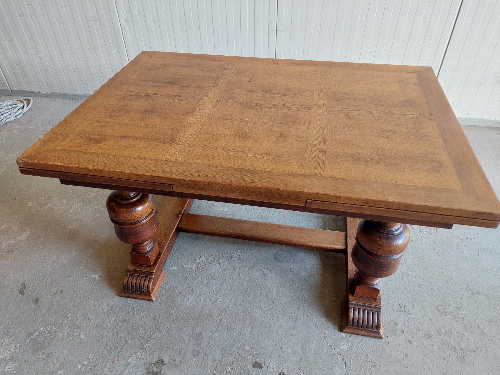 Zware eiken bolpoot tafel uitschuifbaar tot 240 cm, Ophalen
