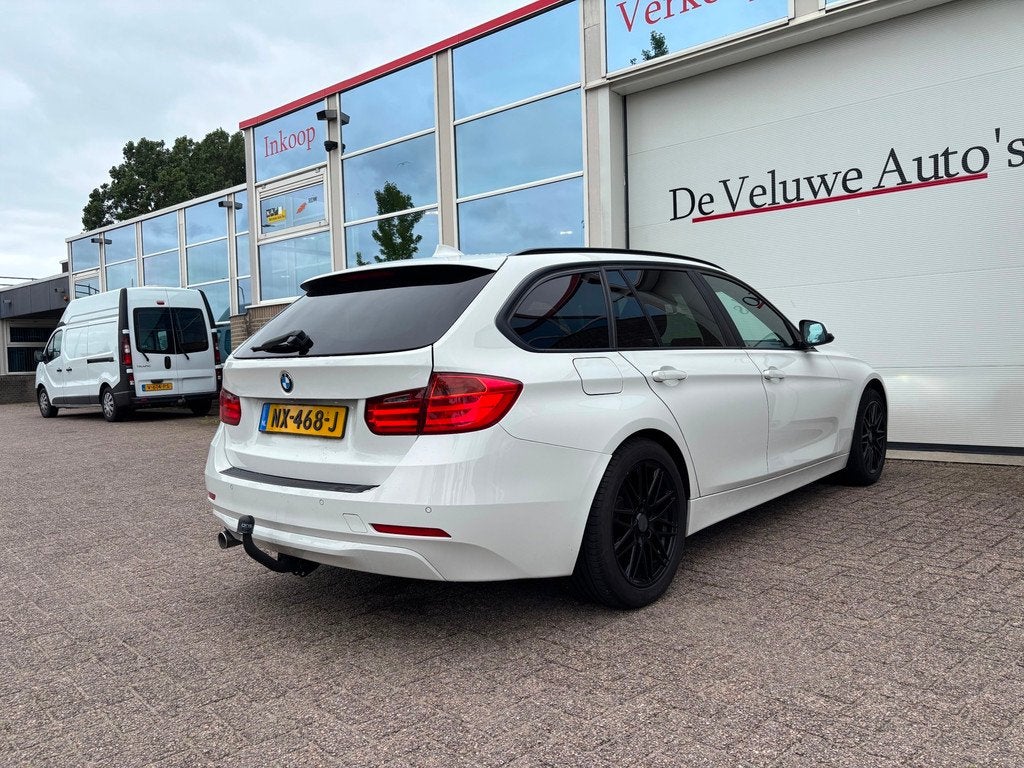 BMW 3-serie Touring 318d Business|Automaat|Navi|Stoelverw., Auto's, BMW, Automaat, Zwart, Wit, Diesel