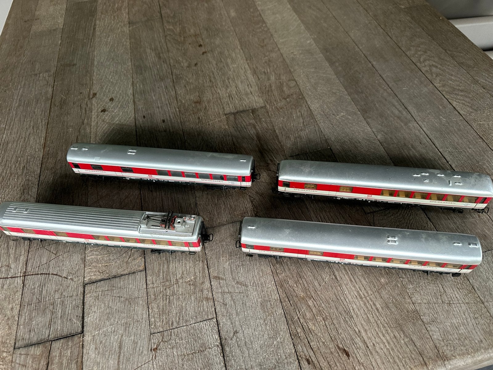 Märklin DB Speisewagen set (4 stuks) - Gebruikt, Hobby en Vrije tijd, Wisselstroom, Gebruikt, Wagon, Ophalen of Verzenden