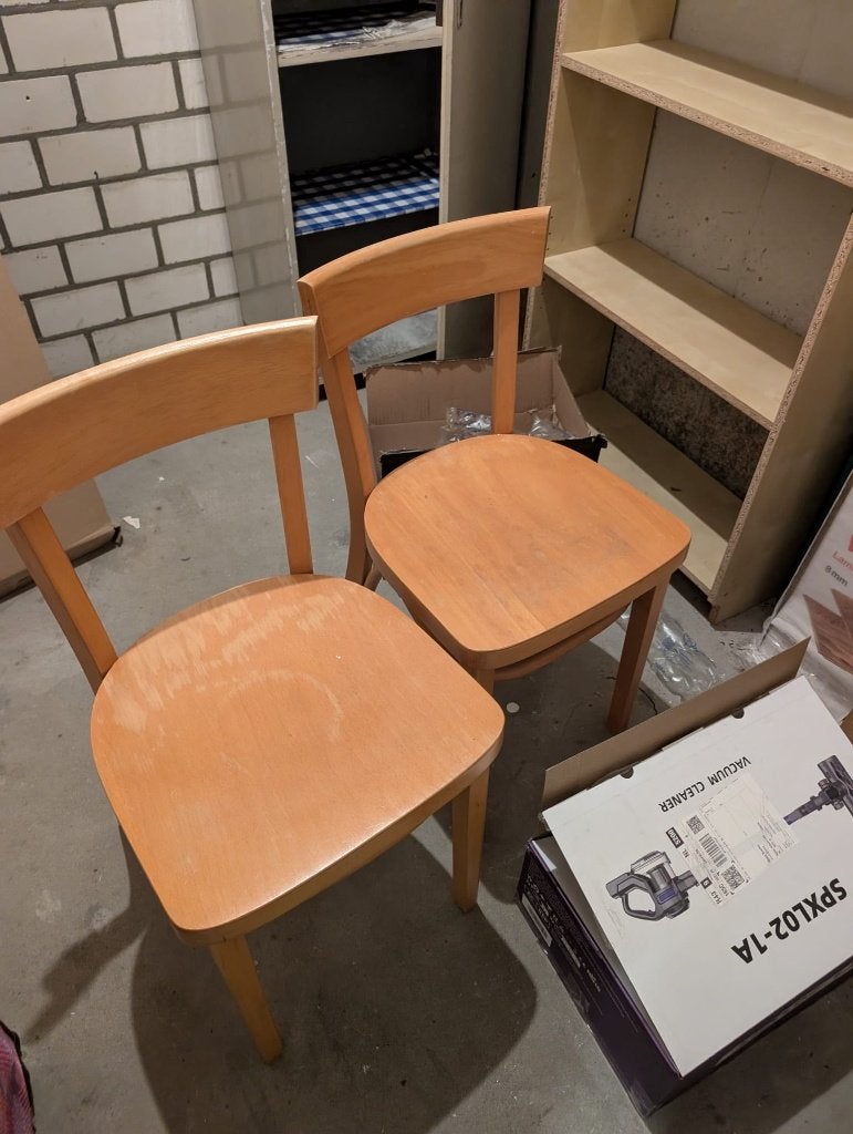 2 Wooden chairs, Huis en Inrichting, Ophalen, Gebruikt, Twee, Bruin