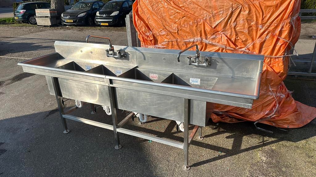 Zeer degelijke en grote spoeltafel en grote bakkerijtafel, Ophalen, Koelen en Vriezen