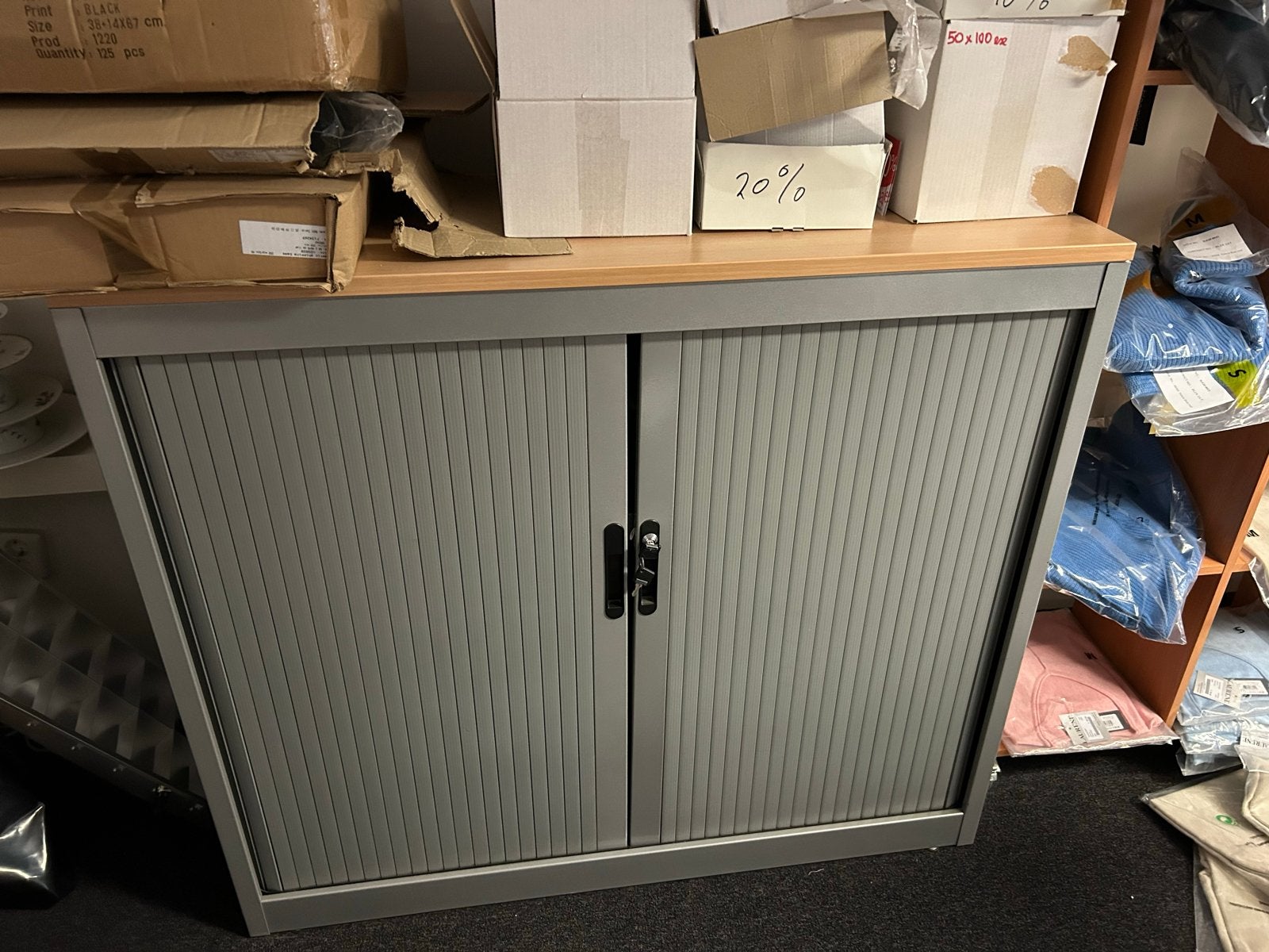 Archiefkast met roldeuren, Ophalen, Gebruikt, 100 tot 150 cm, 100 tot 150 cm