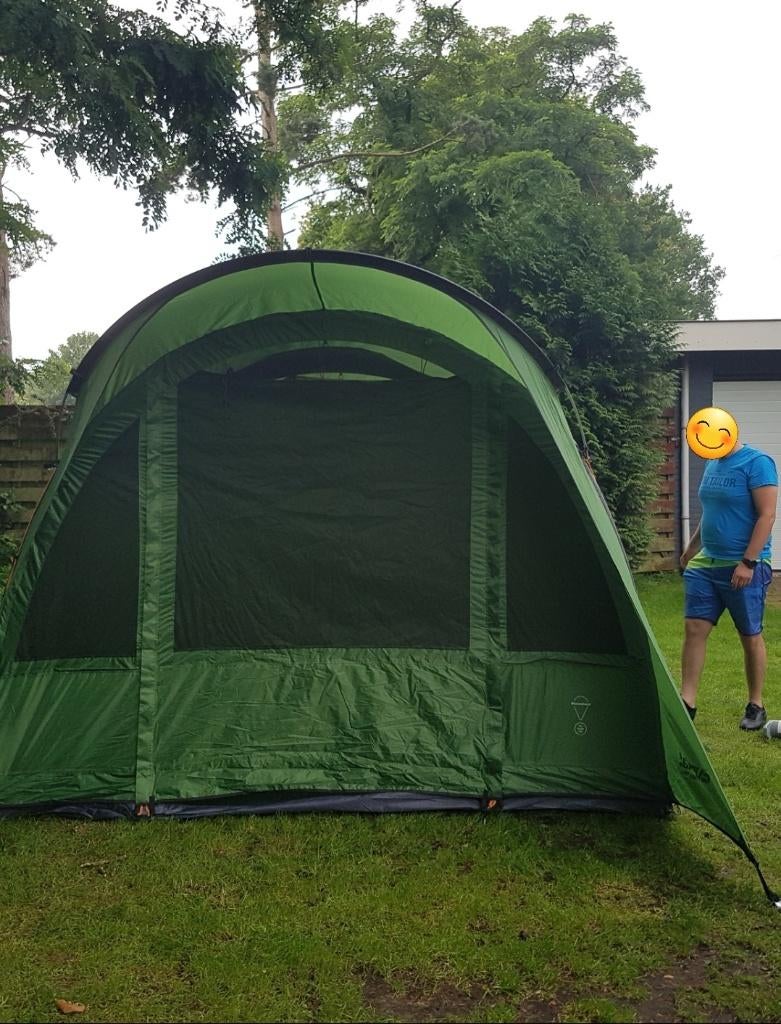 Tent met luchtbuizen, Ophalen, Zo goed als nieuw, Tot en met 4