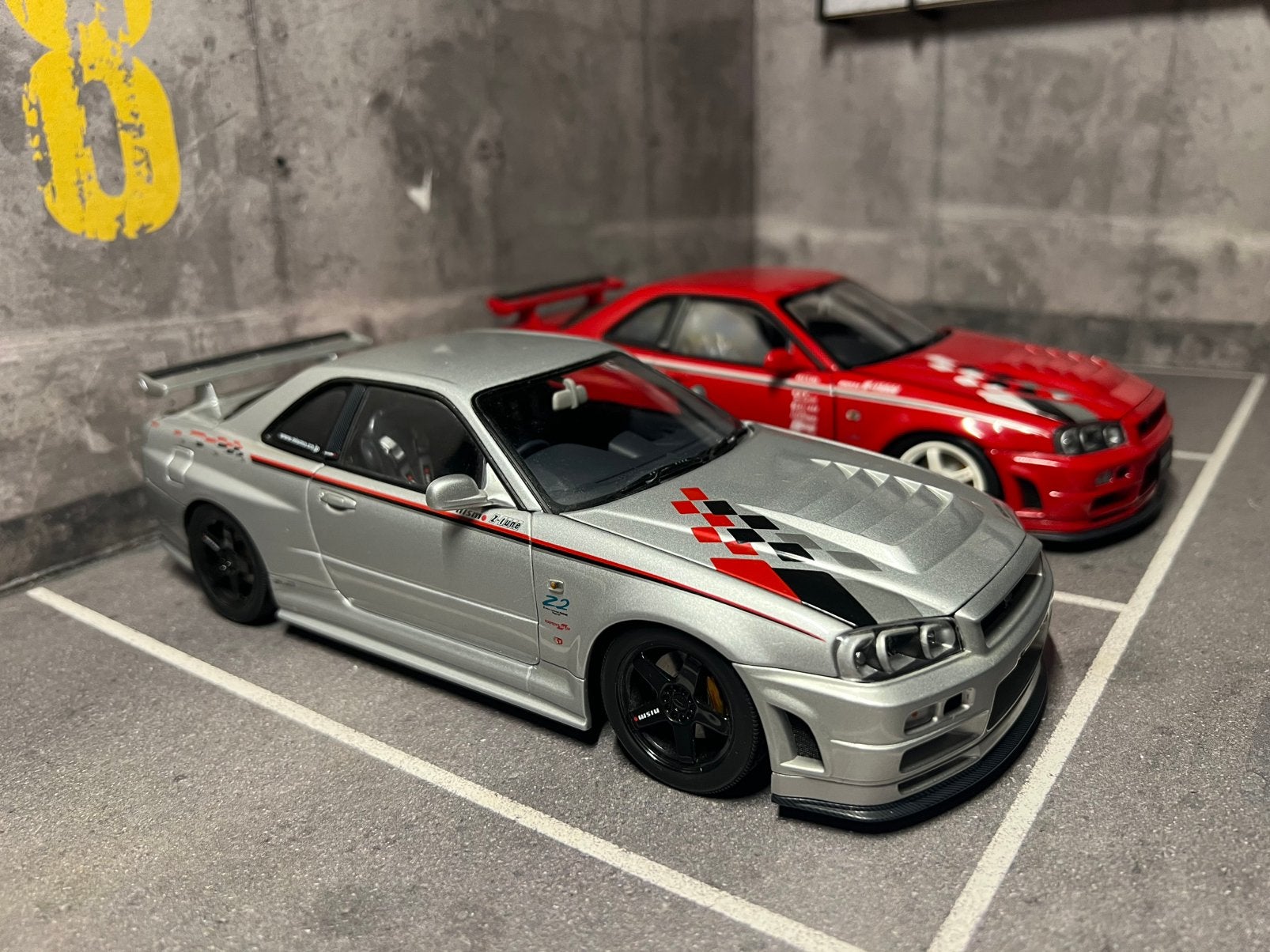 Autoart Nissan Skyline R34 Nismo Z-Tune V1, Ophalen of Verzenden, Zo goed als nieuw, Auto, Autoart