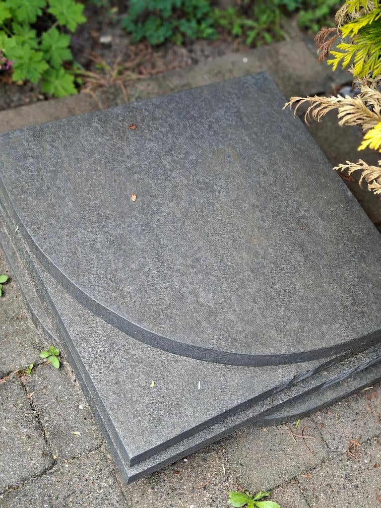 4 stuks natuursteen tegels parasolvoet, Tuin en Terras, Parasols, Ophalen, Zo goed als nieuw, Minder dan 1 meter, Parasolvoet