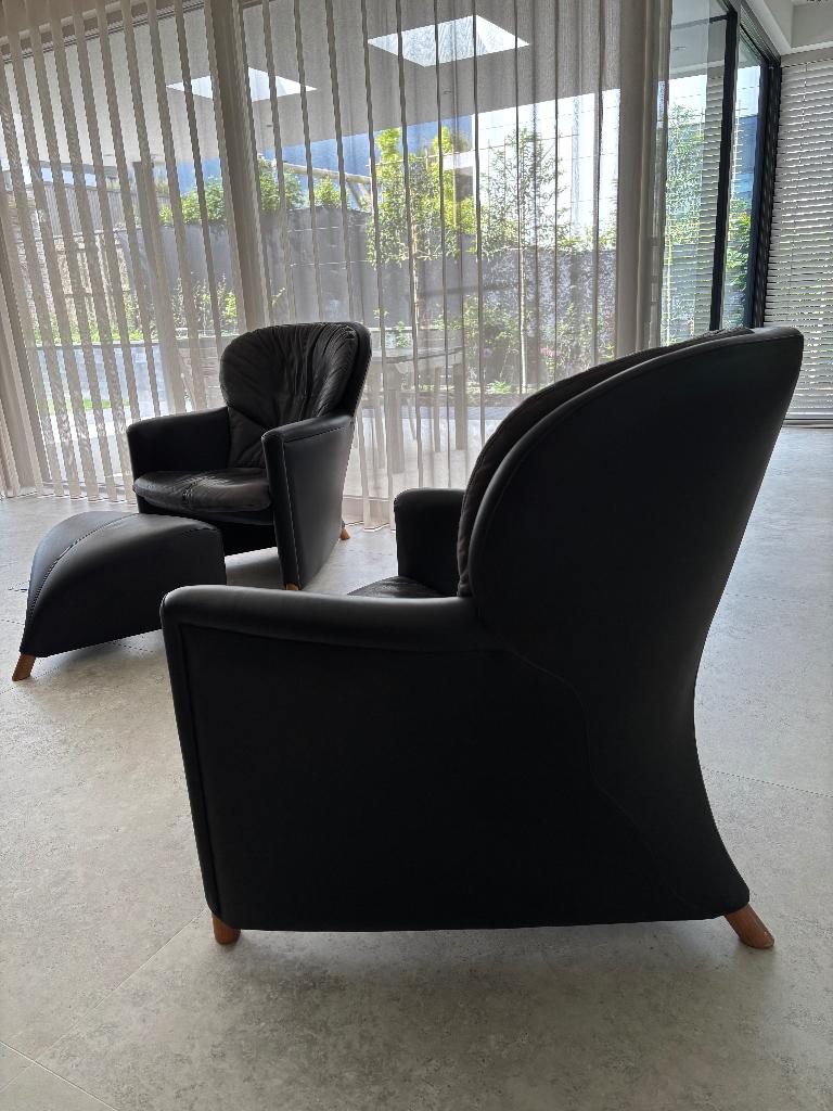 2 Zwarte Leolux Excalibur fauteuils met hooker, Huis en Inrichting, Fauteuils, Ophalen, Gebruikt, 75 tot 100 cm, 75 tot 100 cm
