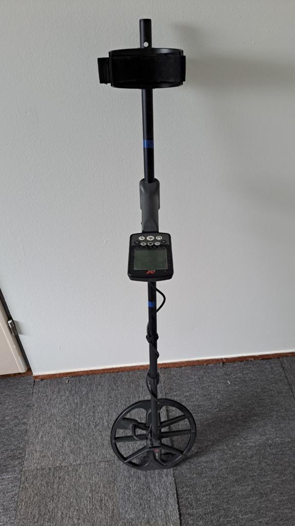Minelab Equinox 600 Metaaldetector - Zo goed als nieuw, Hobby en Vrije tijd, Metaaldetectors, Ophalen, Meer dan 30 cm, Zo goed als nieuw
