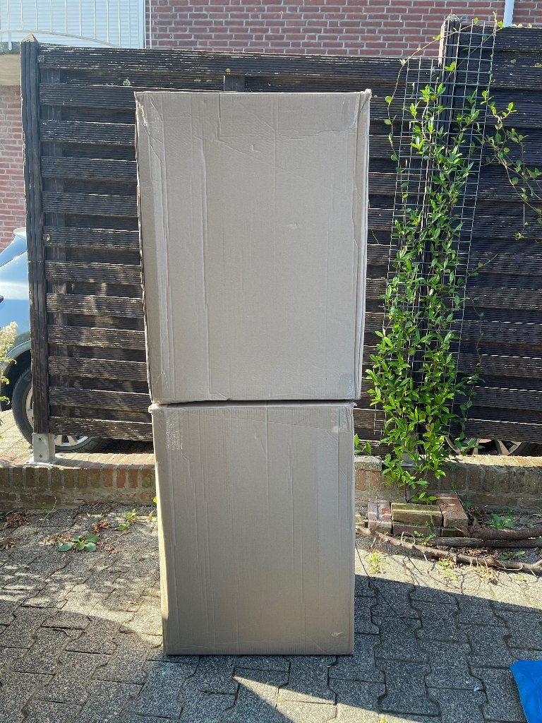 2 grote kartonnen (speel)dozen 80 x 58 x 48 cm, Ophalen, Gebruikt, Overige materialen