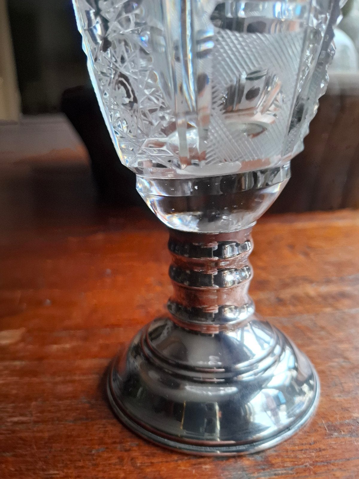 Mooie kristallen vaas met zilveren voet, 18 cm hoog, Ophalen of Verzenden