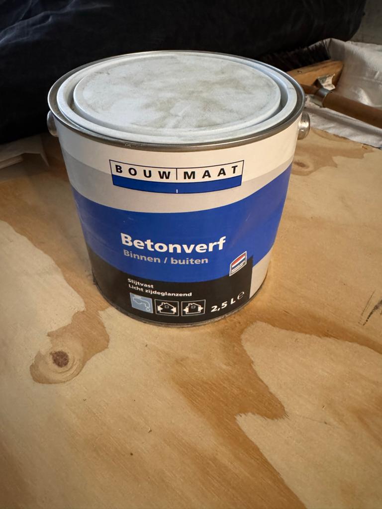 Nieuw blik Bouwmaat betonverf wit 2,5 liter, Wit, Nieuw, Ophalen of Verzenden, Verf
