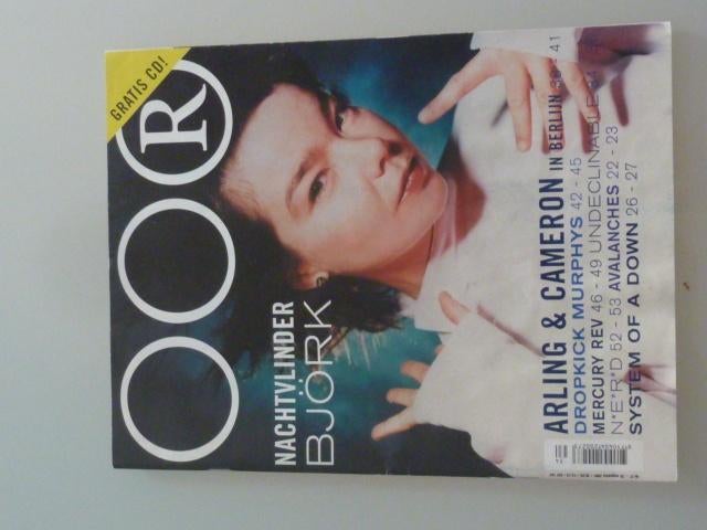 Oor #17 - 2001 The Avalanches, System Of A Down, Björk,, Verzamelen, Verzenden, 1980 tot heden, Tijdschrift