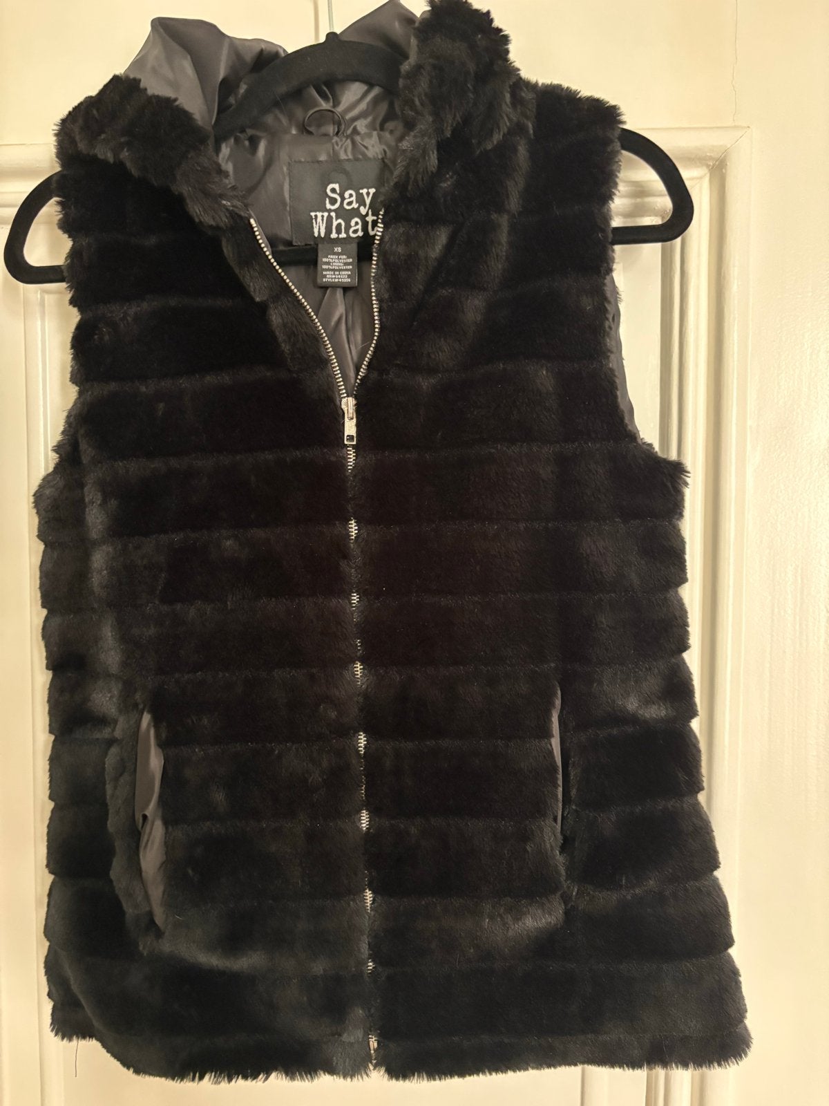 Zwart Faux Fur Gilet met Capuchon - Say What, Ophalen of Verzenden, Zo goed als nieuw, Maat 34 (XS) of kleiner, Zwart