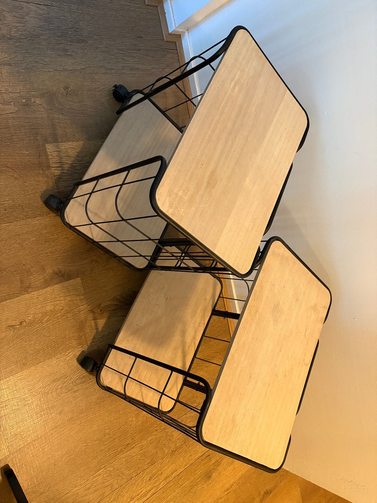 Verrijdbare kastjes. Geen losse verkoop, Ophalen, Gebruikt