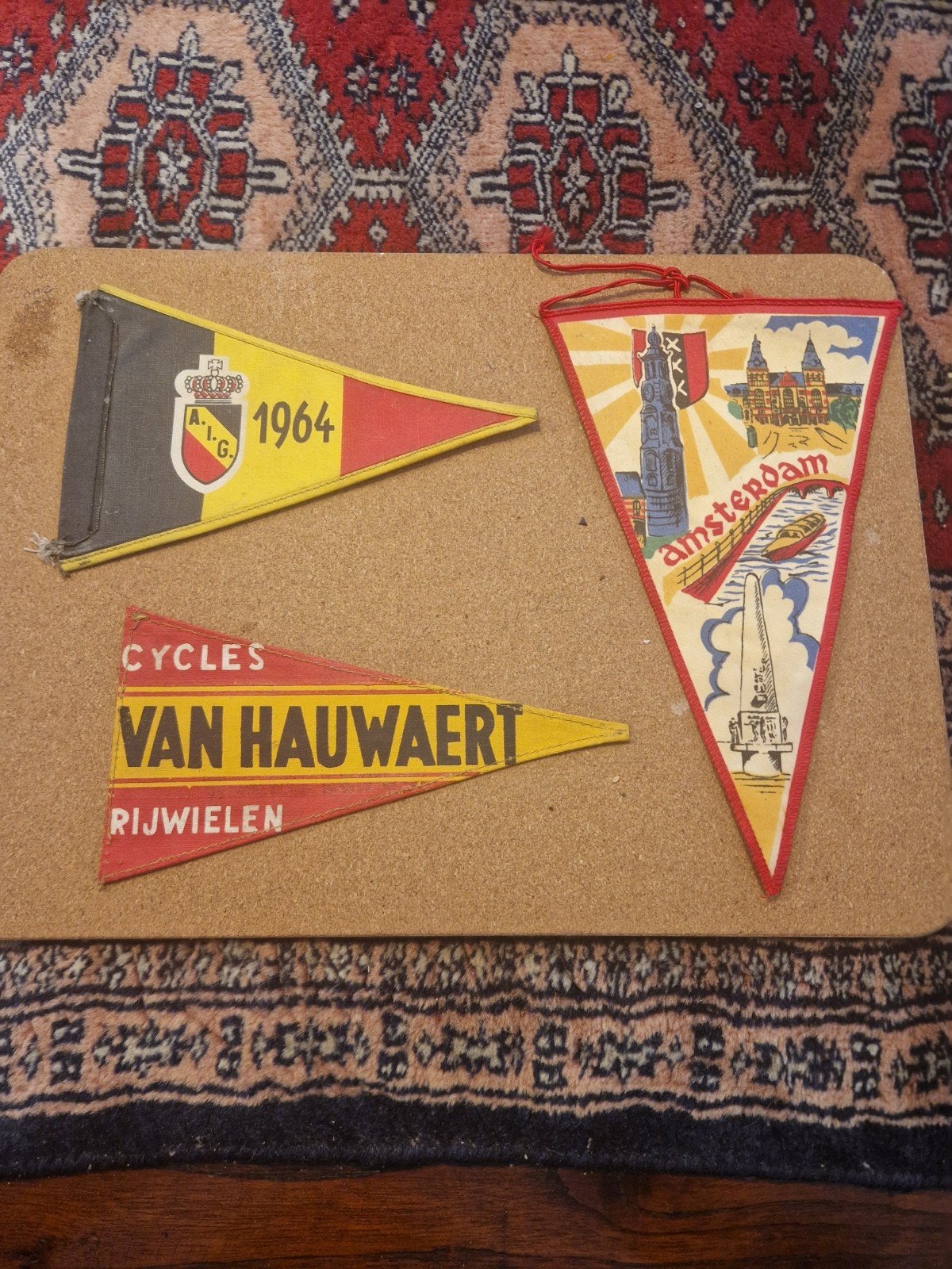 Oude vlaggetjes en Oude  Vintage patch in goede staat, Ophalen of Verzenden