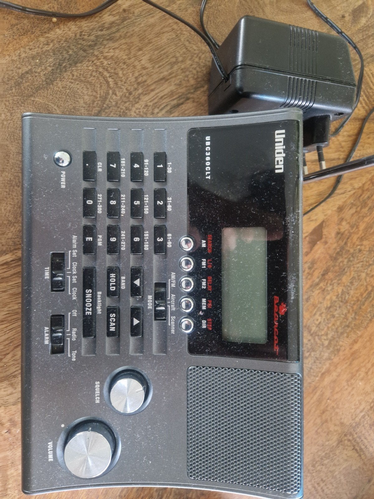 Uniden UBC360CLT Scanner Radio - Zo goed als nieuw, Telecommunicatie, Ophalen of Verzenden, Zo goed als nieuw