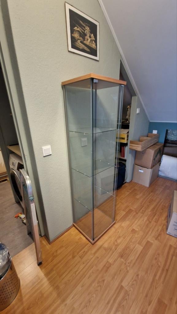 Glazen vitrinekast met houten accenten, goede staat, Huis en Inrichting, Kasten | Vitrinekasten, Ophalen, Minder dan 50 cm, Glas